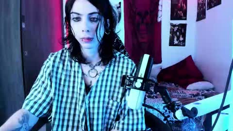 athenauwu online show from October 12, 5:55 am