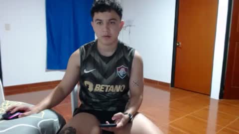 Robin online show from November 5, 12:56 am