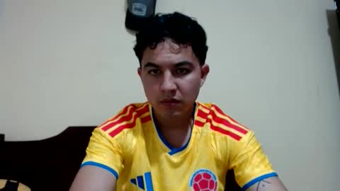 Robin online show from June 7, 10:26 pm