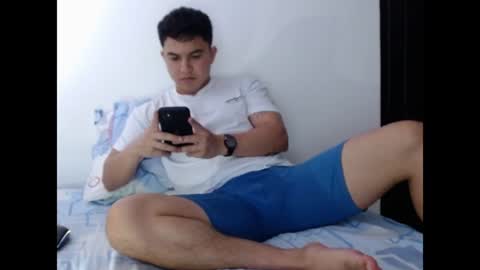 Robin online show from October 4, 6:49 pm