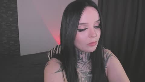 online every day between 10am-23pm online show from September 29, 12:15 pm