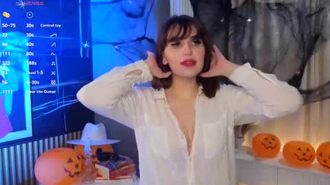 Eve or Dora the Sexplorer D online show from October 31, 9:26 pm