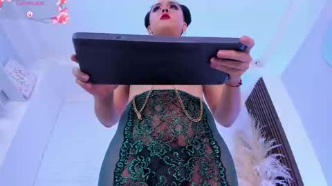 Audrey Hayworth online show from December 14, 12:00 pm