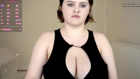 Audrey Jacq online show from October 17, 2:43 pm