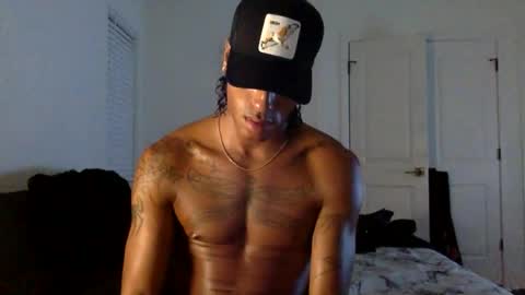 augiexrated online show from March 25, 5:58 am