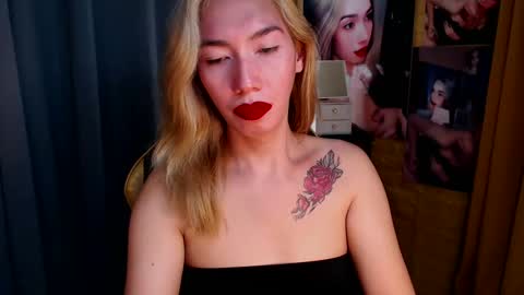 Miss awra online show from March 5, 7:49 am