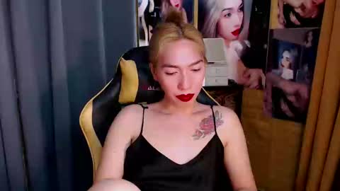 Miss awra online show from March 1, 8:13 am