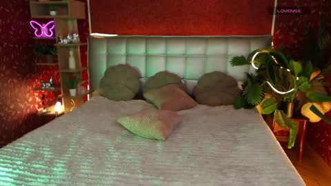 Snapshot of aurora_aksness chatting on January 27, 12:58 pm Aurora online show from January 27, 12:58 pm