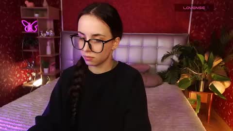 Snapshot of aurora_aksness chatting on February 15, 4:34 pm Aurora online show from February 15, 4:34 pm
