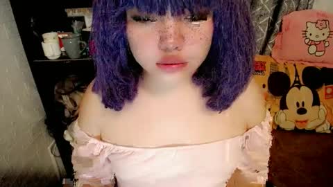 Snapshot of aurora_more chatting on March 2, 2:32 pm cute online show from March 2, 2:32 pm
