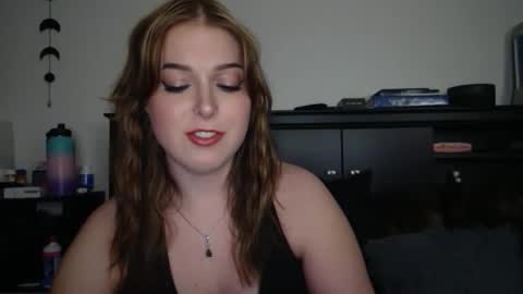 auroralightz1 online show from December 5, 11:23 pm