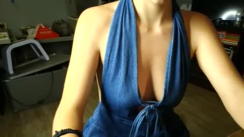 AuroraMaybeRose online show from October 6, 2:40 am