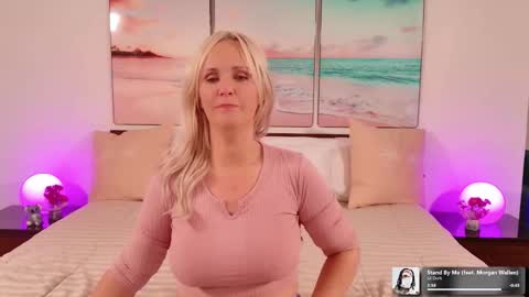 Snapshot of aussieblondemilf chatting on September 14, 11:33 am Jo online show from September 14, 11:33 am