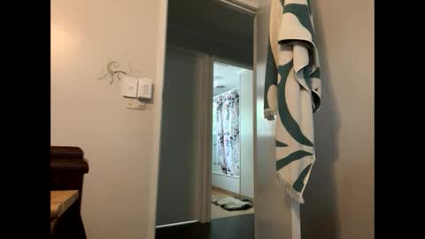 Milf4u online show from December 16, 3:35 am