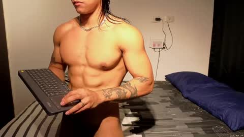 Austin online show from April 18, 11:12 am