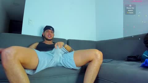 A online show from October 15, 12:47 am