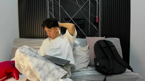 austinreeds online show from April 11, 10:58 pm