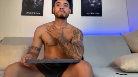 AustinTorres  online show from June 8, 12:16 am