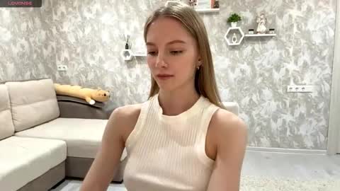 Annie online show from November 16, 5:15 pm