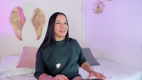 Ava  Bennett online show from December 2, 12:03 pm