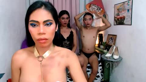 Ava online show from December 6, 5:38 pm