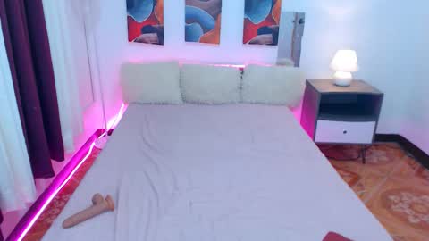 Ava online show from October 13, 6:48 am