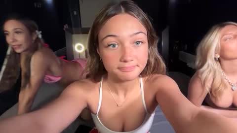 avaowenss online show from October 13, 6:32 pm