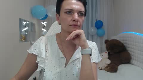 avasaturnian online show from September 23, 5:19 pm