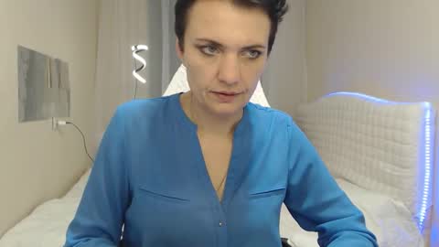 avasaturnian online show from November 13, 3:58 pm