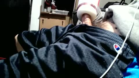 averagecharles757569 online show from October 6, 12:07 am