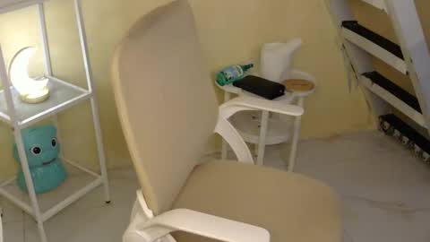 Rhian online show from October 17, 4:49 am