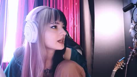 Avriel online show from September 16, 4:37 am