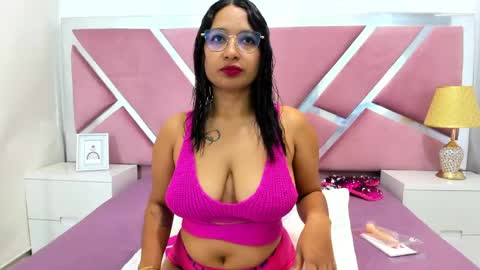 Hot Avie online show from April 16, 8:42 pm