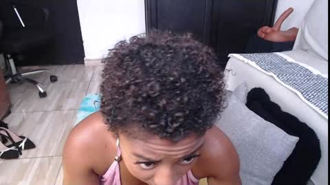 AVIS  online show from April 22, 7:21 pm