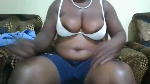 avril254 online show from October 15, 8:15 am