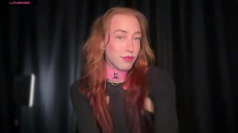 avril_pearly_ online show from June 5, 11:26 am