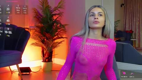 AVRILL CYRUX online show from November 20, 8:02 am