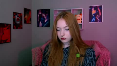awesomeemma_ online show from May 16, 10:36 am