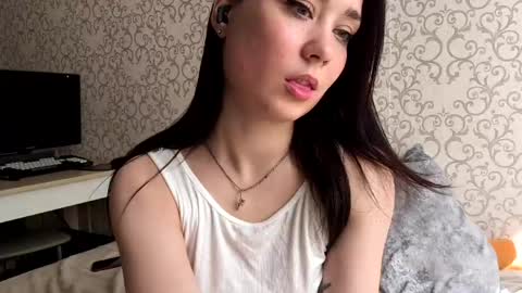 Bella online show from May 20, 11:05 am