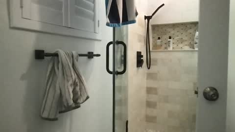 Uncut hunk 28yo online show from December 27, 7:51 am