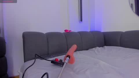 Axara online show from October 4, 2:04 pm