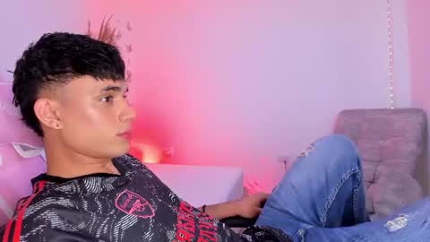 AXEL online show from August 1, 9:00 am