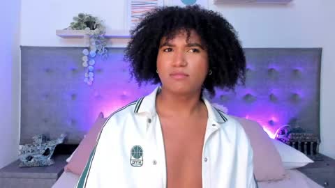 AXEL  online show from May 19, 9:00 pm
