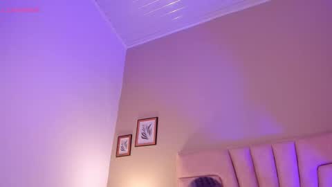 Yooung King  online show from February 12, 11:36 am