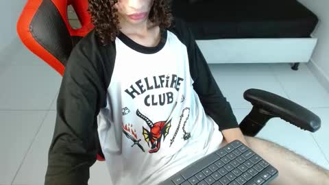 Axel online show from February 13, 12:03 am