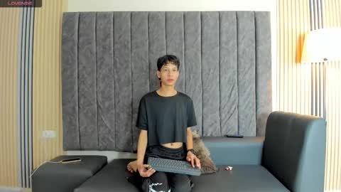 axel_grays online show from September 14, 12:50 pm