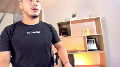 axel_grey_ online show from March 23, 12:43 pm