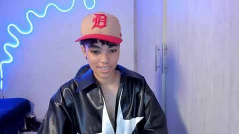 Axel online show from April 9, 1:06 pm