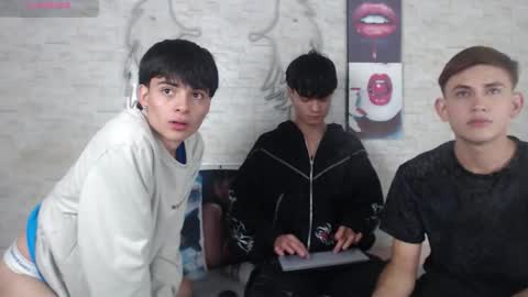 axel_milo_and_kairo online show from November 19, 3:50 am