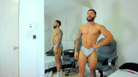 Axel online show from May 10, 4:19 am